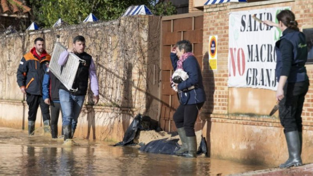 Големи части от Испания и Португалия бяха поставени под най